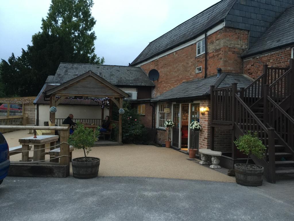 Bed and Breakfast The Wheatsheaf Wilton  Esterno foto